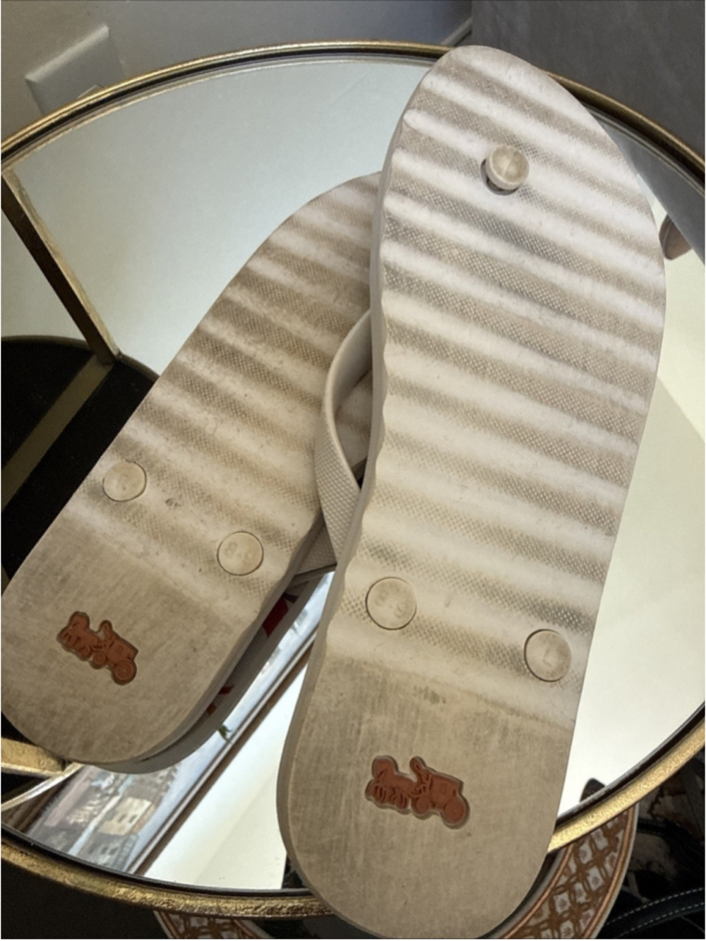 COACH PRIDE COLLECTION - Zak Flip Flop Rainbow Signature Logo - Women’s Size 8 - Picture 6 of 8
